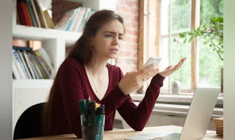 職場で働かない人の心理とは?仕事を...