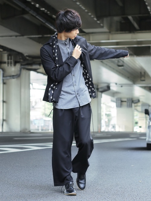 グレーシャツのメンズコーデ術 上品で大人っぽい華麗な着こなし方 春夏秋冬 Smartlog