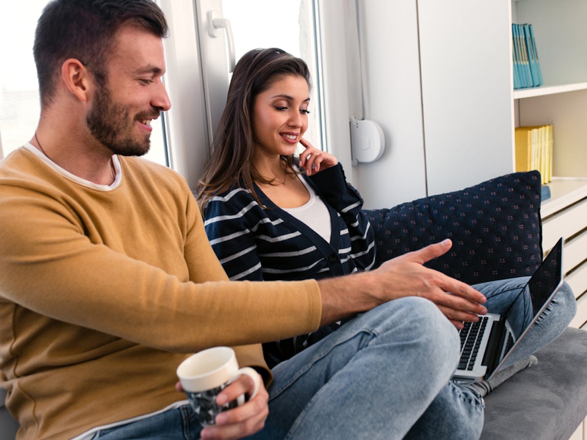 喋り方 を意識して好印象に変えたい 自分の変な喋り癖を改善する方法とは Smartlog 喋り方 を意識して好印象に変えたい 自分の変な喋り癖を改善する方法とは Smartlog