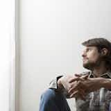 「虚無感」とはどんな意味?虚無感に襲われる原因&解消法を解説