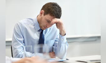 打たれ弱い人の特徴とは?原因を克服...