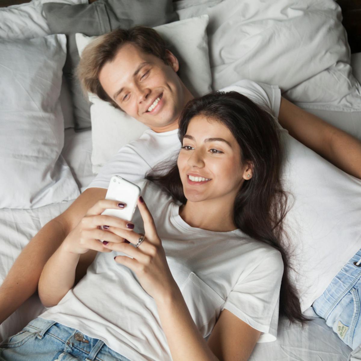 彼氏の家に泊まる時の注意点とは お泊まりデートの持ち物 マナーを紹介 Smartlog 彼氏の家に泊まる時の注意点とは お泊まりデートの持ち物 マナーを紹介 Smartlog