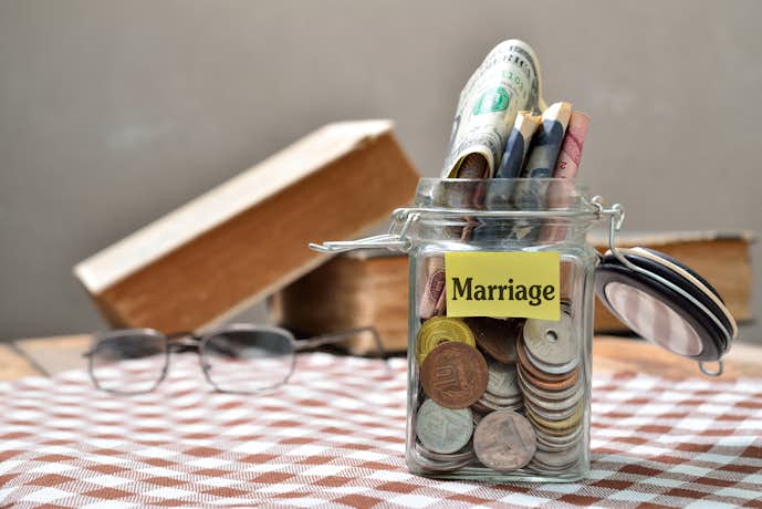 結婚に踏み込む時は結婚資金が貯まった時