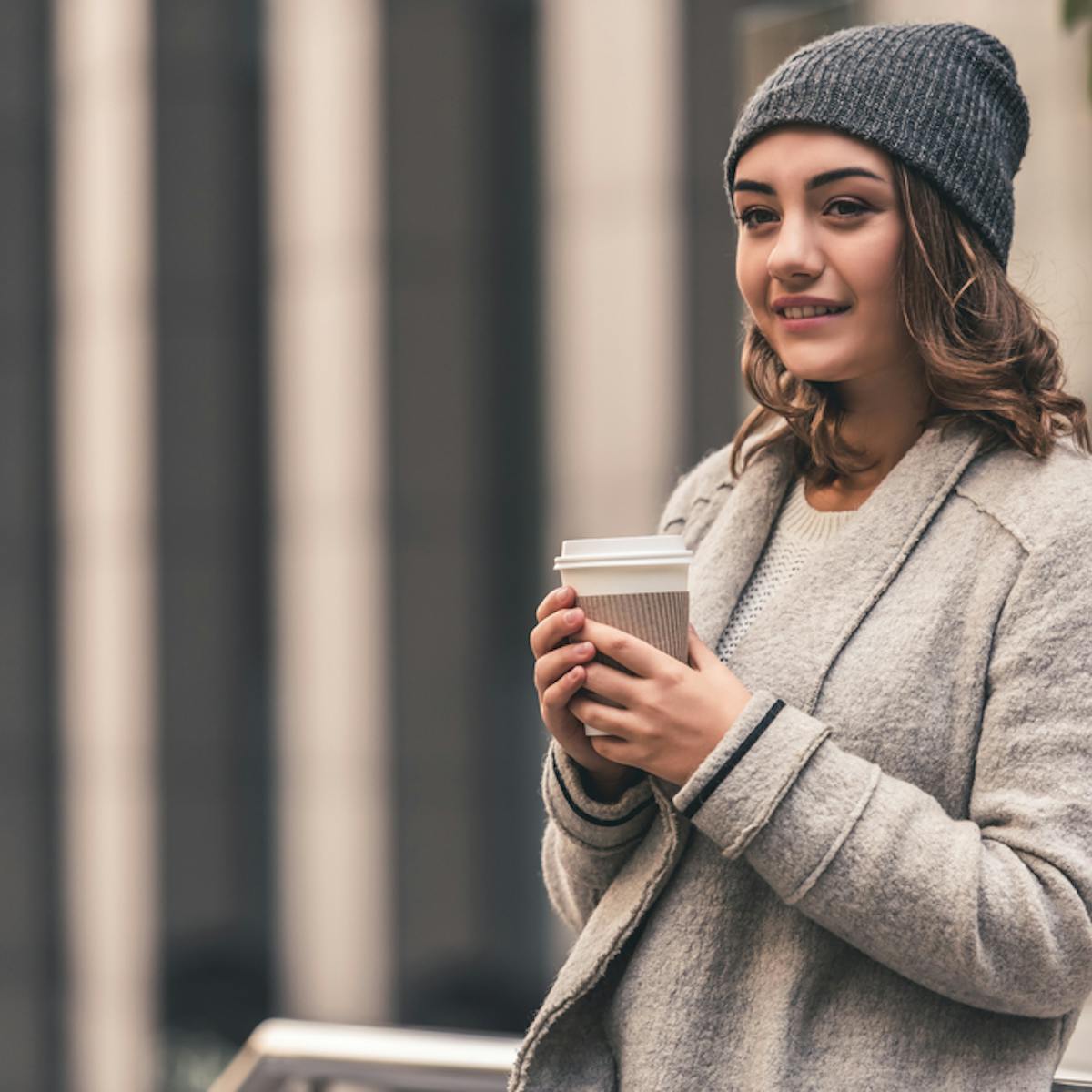 がたいがいい女はモテない がっちり体型の体格がいい女性が華奢に見えるコーデとは Smartlog がたいがいい女はモテない がっちり体型の体格がいい女性が華奢に見えるコーデとは Smartlog