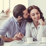 彼氏が結婚を意識する“きっかけ”は?言動か...