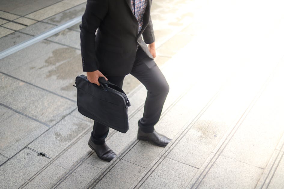 予算別 メンズビジネスバッグのおすすめ人気ブランド集 おしゃれな男性が持つ鞄とは Smartlog 予算別 メンズビジネスバッグのおすすめ人気ブランド集 おしゃれな男性が持つ鞄とは Smartlog