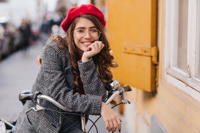 男が惚れる女性の15の特徴 恋に落ちる瞬間 好意を持たせるコツとは Smartlog 男が惚れる女性の15の特徴 恋に落ちる瞬間 好意を持たせるコツとは Smartlog