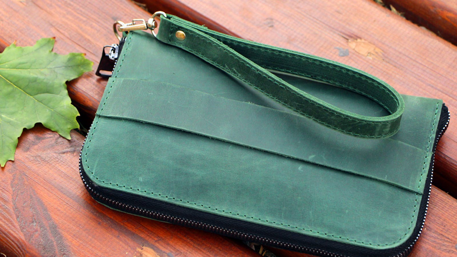 セカンドバッグのおすすめ選 おしゃれメンズに人気のブランドとは Smartlog セカンドバッグのおすすめ選 おしゃれメンズに人気のブランドとは Smartlog