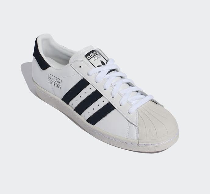 ペアスニーカーで愛のお揃いを カップルおすすめ靴ブランド27選 Smartlog ペアスニーカーで愛のお揃いを カップルおすすめ靴ブランド27選 Smartlog