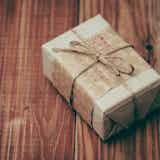 【男女別】送別会で喜ばれるプレゼントランキング!上司や同僚への送別品特集