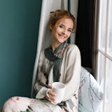 「淑女」の意味とは?上品で優雅な女性の特徴...