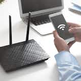 無線LAN中継器のおすすめ9選|Wi-Fiが繋がりやすい設置場所を解説!