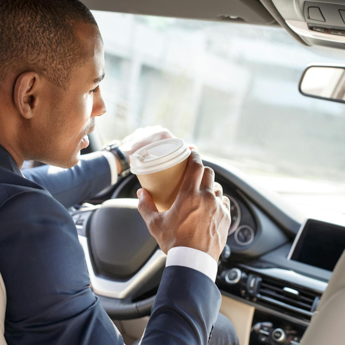車用ドリンクホルダーのおすすめ15選 スマホが置ける おしゃれな飲み物入れ とは セレクト 車用ドリンクホルダーのおすすめ15選 スマホが置ける おしゃれな飲み物入れ とは セレクト