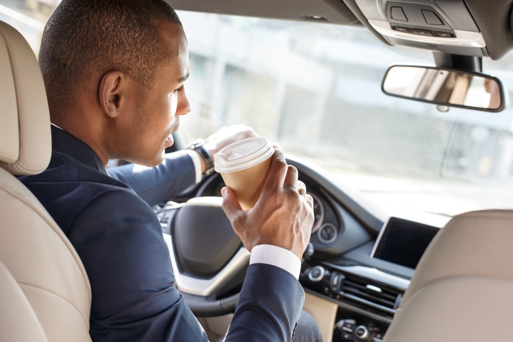 車用ドリンクホルダーのおすすめ15選｜スマホが置ける“おしゃれな飲み物入れ”とは | Smartlog