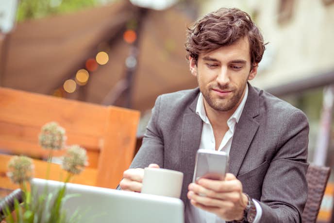 Lineがそっけない男性の本音って 脈なしの見分け方 返信の仕方を解説 Smartlog