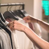 今人気の“マワハンガー”とは?滑らないハン...