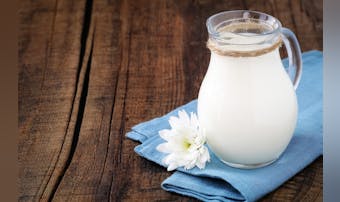 スキムミルクとは?栄養補給に効果的...