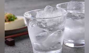 【2024年】韓国焼酎「鏡月」のおすすめ比較。日本で人気の理由／美味しい飲み方を紹介