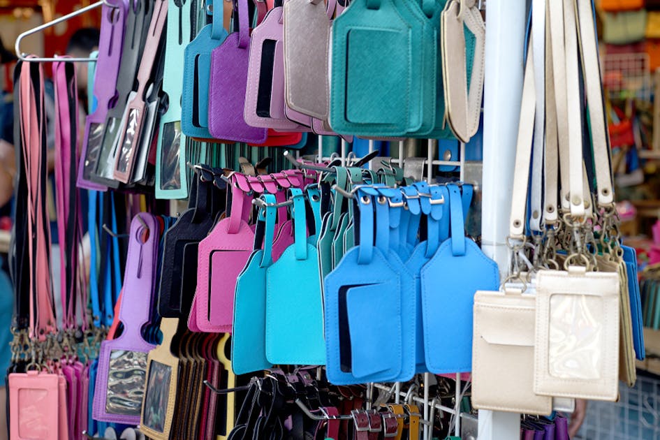 ネックストラップのおすすめ11選 人気ブランドのおしゃれアイテムとは Smartlog ネックストラップのおすすめ11選 人気ブランドのおしゃれアイテムとは Smartlog