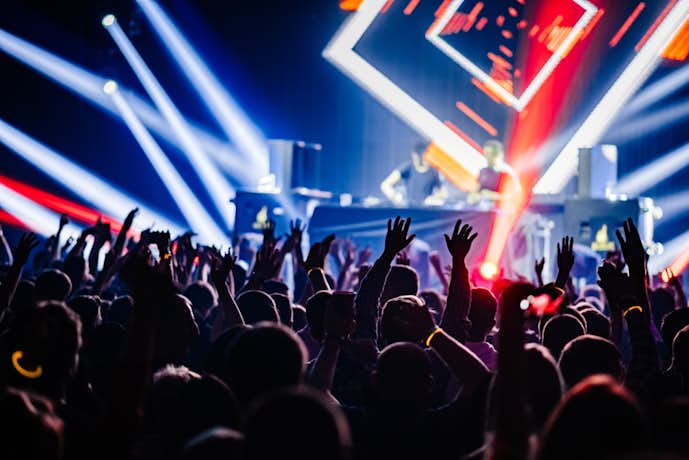 バイブスの意味 使い方とは どんな語源から生まれた言葉なの Smartlog バイブスの意味 使い方とは どんな語源から生まれた言葉なの Smartlog