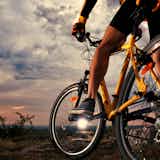 【メンズ】サイクルジャージのおすすめ比較。半袖/長袖の人気ウェアとは