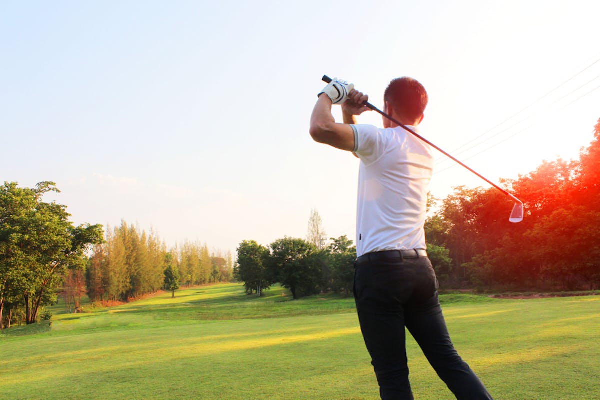 メンズ ゴルフウェアのおすすめ比較 人気のおしゃれブランドとは セレクト