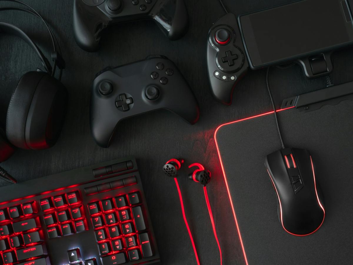 PS4周辺機器のおすすめ20選。ゲームが捗る人気アクセサリーを紹介！
