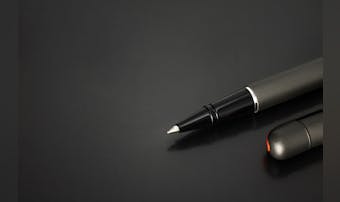 ローラーボールのおすすめ10選。すらすら書ける人気のペンを徹底解説！