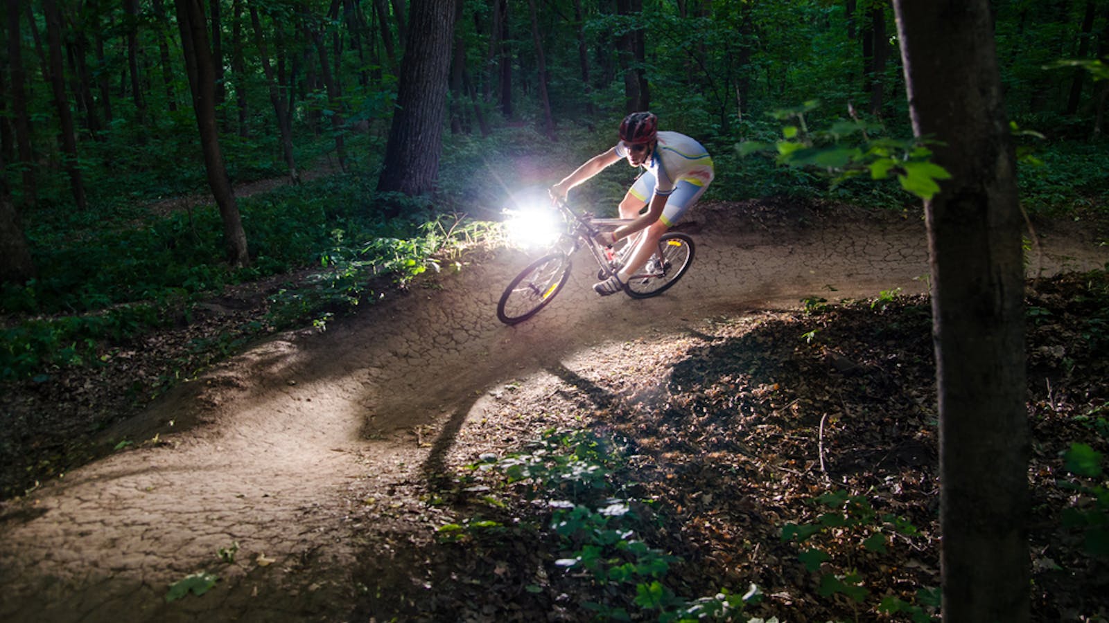 おしゃれな自転車ライトのおすすめ10選 明るくてかわいい人気の照明とは セレクト おしゃれな自転車ライトのおすすめ10選 明るくてかわいい人気の照明とは セレクト