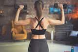 【女性向け】背筋の筋トレメニュー。背中の筋肉の簡単な鍛え方を解説！