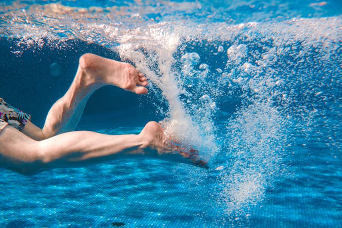 脚やせに効果的な水泳メニュー ダイエットに効く 痩せる泳ぎ方 とは Smartlog