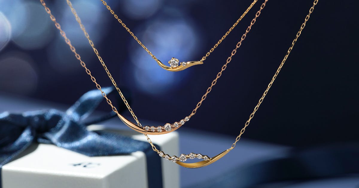 4 のネックレスはクリスマスプレゼントに喜ばれる ジュエリーを貰った女性の反応を調査 最高のクリスマスプレゼント2021 By Smartlog