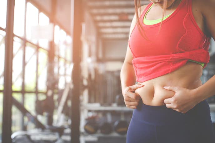 女性も簡単な下腹部の筋トレメニュー ぽっこりお腹を解消する自宅トレーニングを解説 Smartlog