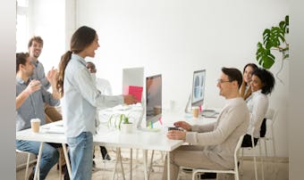 20代男性に贈る送別会のプレゼント...