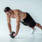 背筋に効果的な腹筋ローラーメニュー｜アブローラーで背中の筋肉を鍛えるには？