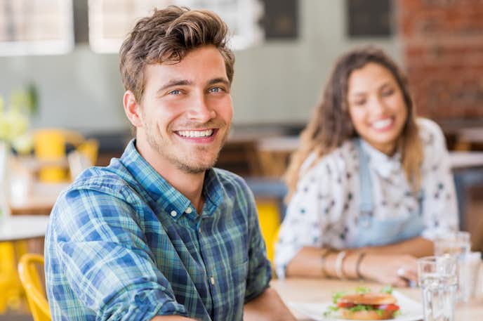 男にとって女友達とは 友達としか思われてない状況から彼女に昇格する方法を紹介 Smartlog 男にとって女友達とは 友達としか思われてない状況から彼女に昇格する方法を紹介 Smartlog