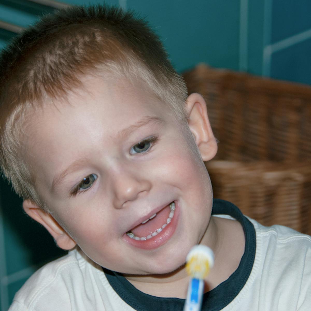 子供向け歯磨きアプリのおすすめ5選 自分で歯を磨く習慣がつく人気アプリとは セレクト 子供向け歯磨きアプリのおすすめ5選 自分で歯を磨く習慣がつく人気アプリとは セレクト