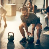ふくらはぎの効果的なダンベルトレーニング。...