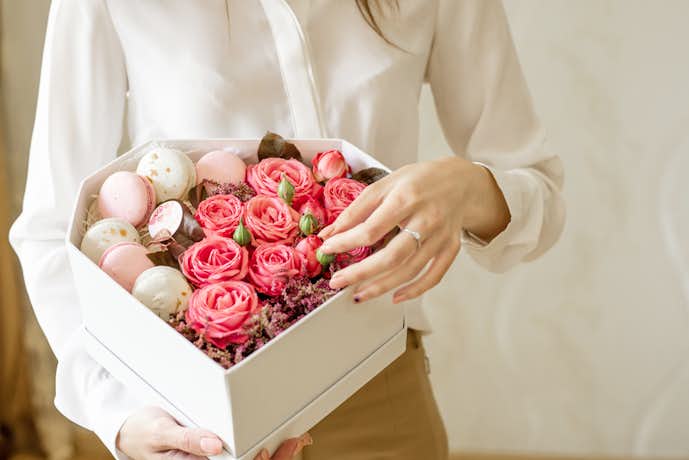 寿退社する女性へ贈るプレゼント集 結婚する人に絶対喜ばれる退職祝いとは Smartlog