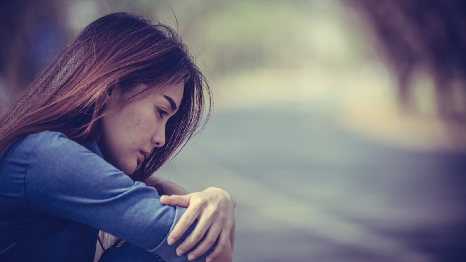 22 片思い中に聴きたい歌のおすすめ30選 思わず泣ける切ない恋愛ソングとは セレクト 22 片思い中に聴きたい歌のおすすめ30選 思わず泣ける切ない恋愛ソングとは セレクト