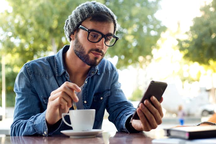 彼女から連絡が来ない 連絡が来ない理由や別れの前兆となる期間とは Smartlog 彼女から連絡が来ない 連絡が来ない理由や別れの前兆となる期間とは Smartlog