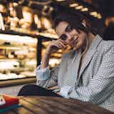 声が低い女性ならではのメリット。地声の魅力を活かす方法もレクチャー!