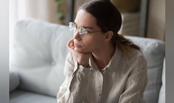 騙されやすい人の特徴7選 もう二度と騙されないためにできる改善策とは Smartlog 騙されやすい人の特徴7選 もう二度と騙されないためにできる改善策とは Smartlog