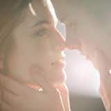 キスマークの意味とは?つける場所によって変わる恋人の心理を解説