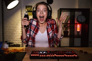 飲み会で盛り上がるゲーム15選 少人数でもすぐできるゲームも大公開 Smartlog 飲み会で盛り上がるゲーム15選 少人数でもすぐできるゲームも大公開 Smartlog