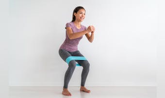 スクワットで膝が痛くなる原因|初心...