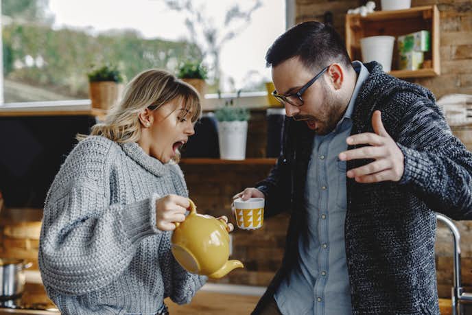 ドジっ子な女性の特徴とは 抜けてるのに男性にモテるのはなぜ Smartlog ドジっ子な女性の特徴とは 抜けてるのに男性にモテるのはなぜ Smartlog