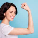 女性向け二の腕痩せに効果的な筋トレメニュー|腕を細くする簡単なトレーニングとは?