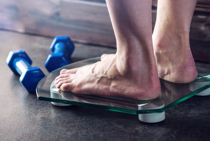 筋トレで体重が増えるのはなぜ？体脂肪を減らす効果的なトレーニング方法も解説 Smartlog