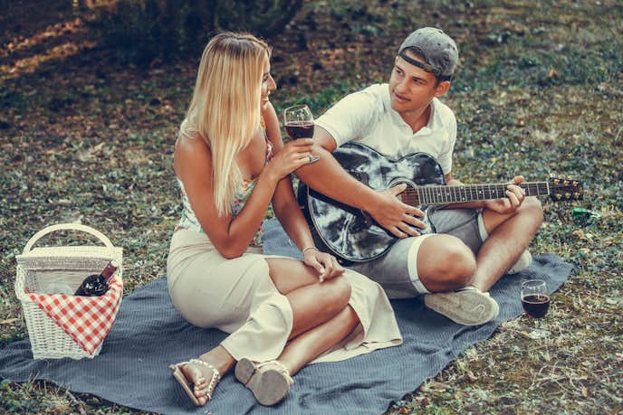 彼女ができたら何する 付き合う時の心得 注意点と長続きする秘訣をレクチャー Smartlog 彼女ができたら何する 付き合う時の心得 注意点と長続きする秘訣をレクチャー Smartlog